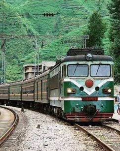 乘着绿皮车去旅行封面图