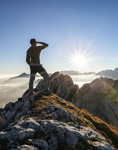 纪录片生活在别处封面图